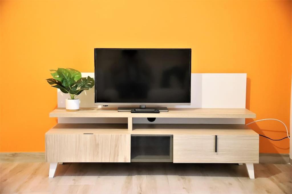 Orange Villa Plestan Екстериор снимка