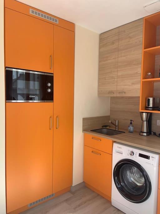 Orange Villa Plestan Екстериор снимка