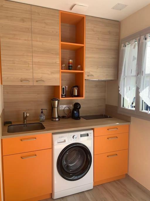 Orange Villa Plestan Екстериор снимка